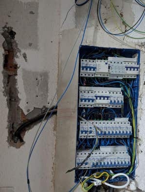 ELECTRICISTAS  1 Y 2  EN MADRID
