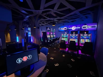 OFICIAL DE SALA