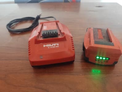 se vende cargador y batería de taladro