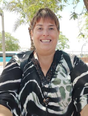 cuidar niños y ancianos