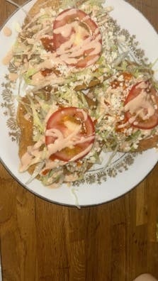se busca ayudante de cocina