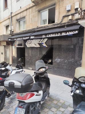 Cocinera-o / Camarera-o