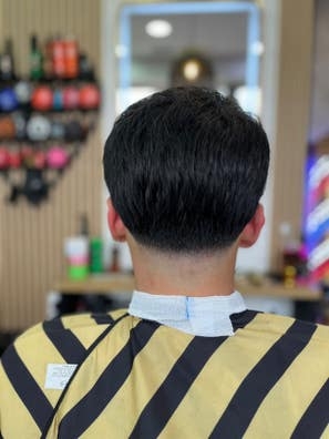 Busco barbero para cubrir vacante