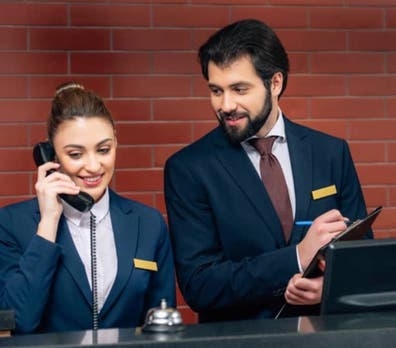 Recepcionista Hotel 4 Estrellas