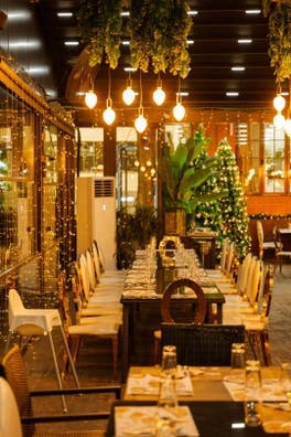camarero ayudante cocina