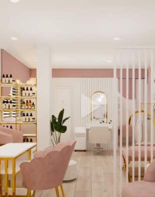 Esteticista especializada en nail art