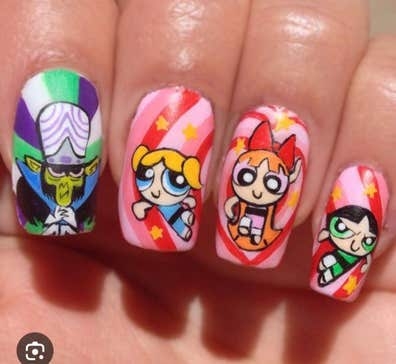 Esteticista especializada en nail art