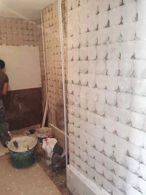Empresa de reformas busca albañil