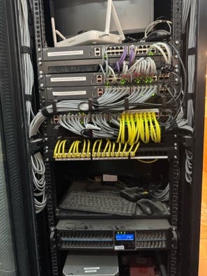 Tecnico installandrepair