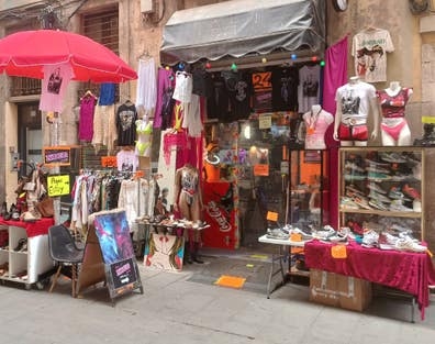 se necesita CHICA para tienda AYUDANTA