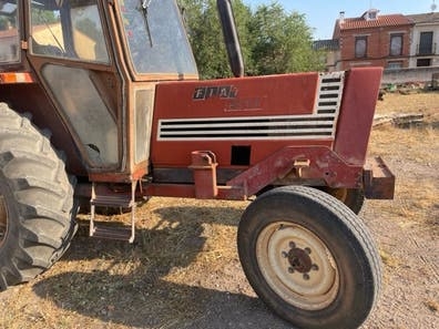 Tractor fiat 980E