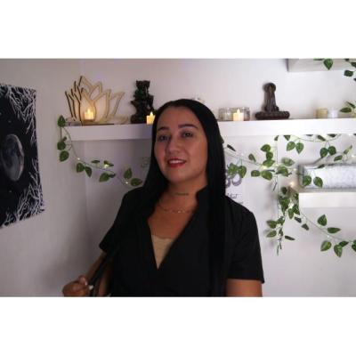 Emilly masajista