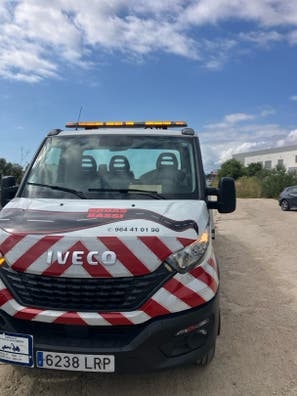 Conductor de grua auxilio en carretera