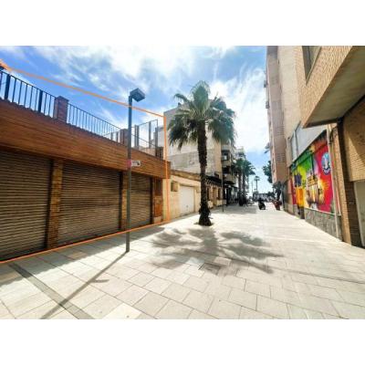 Alquiler con traspaso en el paseo Marítimo Torrevieja