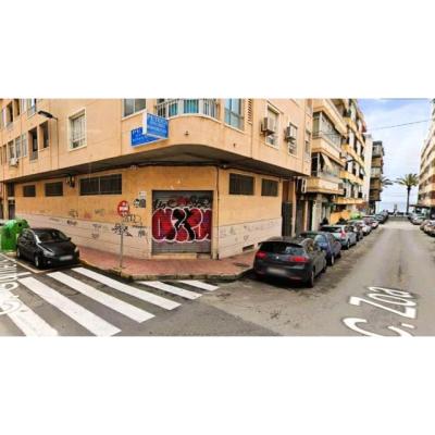 Alquiler local esquina 352 m2 centro Torrevieja