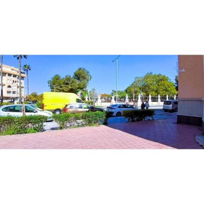 Alquiler local comercial parque de las Naciones
