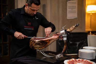 Cortador/a jamón 16h semanales Marbella