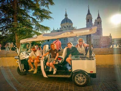 Guia Turismo - Conductor Tuk - Madrid