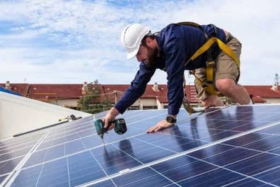 TRABAJOS DE CONSTRUCCIÓN Y PLACAS SOLAR