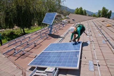 TRABAJOS DE CONSTRUCCIÓN Y PLACAS SOLAR