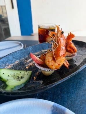 SE BUSCA COCINERO Y CAMARERO COTILLO
