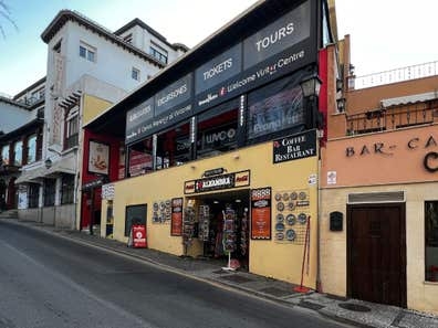 DEPENDIENTE/A TIENDA SOUVENIR EN GRANADA