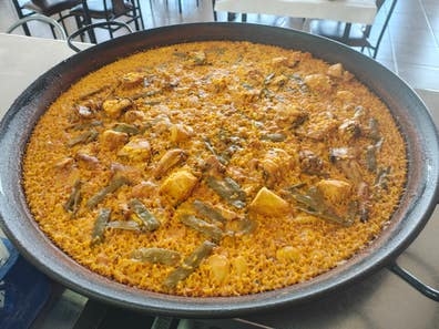 CAMARERA