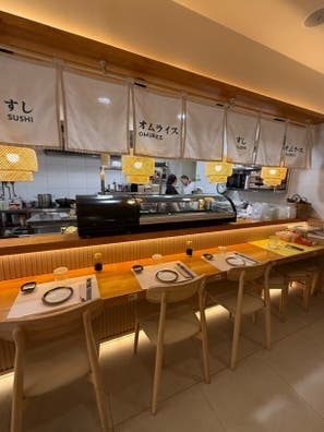 SE BUSCA AYUDANTE DE RESTAURANTE | ELCHE