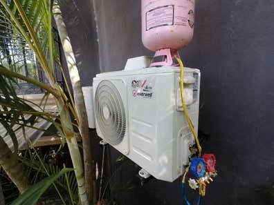 Busco ayudante construcción y fontanería