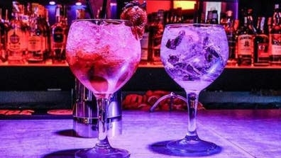 Se necesita camarera para disco pub