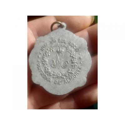medalla de la virgen del rocio