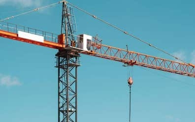SE NECESITA OPERADOR DE GRUA TORRE