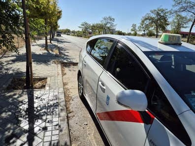 Licencia de Taxi con vehículo