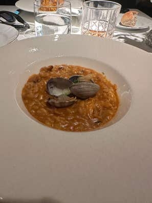 MUJER PARA LIMPIEZA-COCINA .ALOJAMIENTO