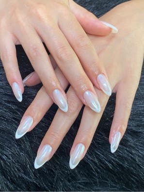MANICURISTA Y LASHISTA