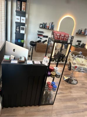 Buscamos barbero con amplia experiencia