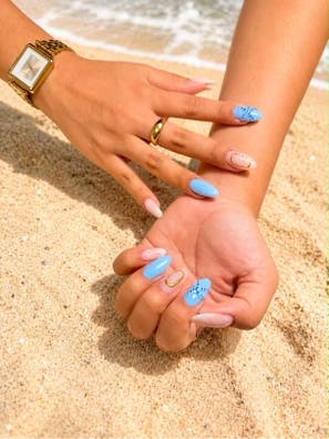 Se solicita manicurista