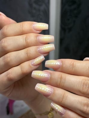 Buscamos manicurista