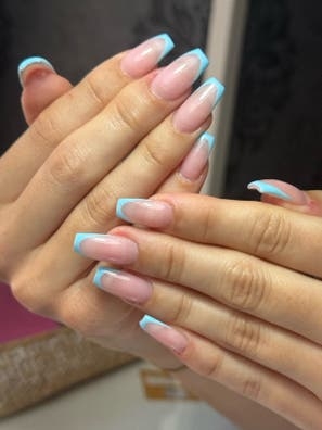 Buscamos manicurista