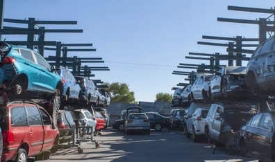 Desmantelador de coches EN FRANCIA!!