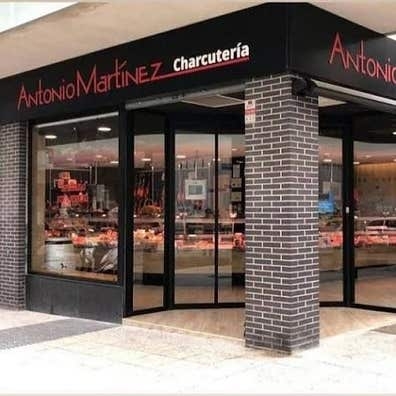 Carnicero Profesional Y Ayudante Obrador