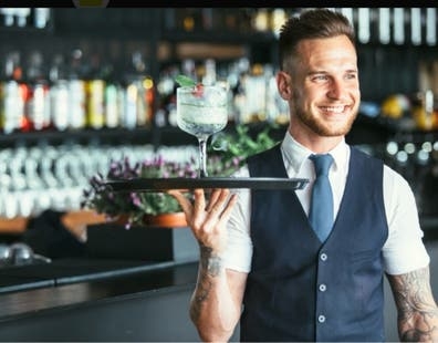 Se busca Camarero / Barman - Media Jorna