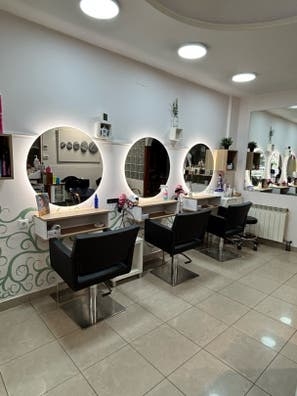 Ayudante de peluqueria y estetica