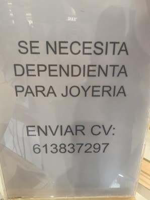Se necesita dependienta