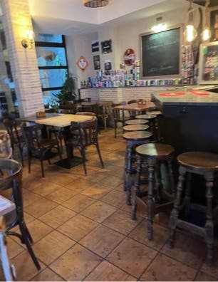 Se busca cocinera/camarera