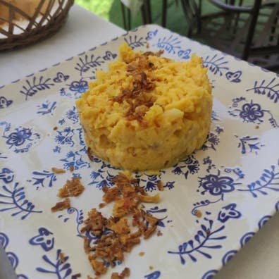 Cocinera o ayudante adelantada