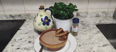 Cocinera o ayudante adelantada