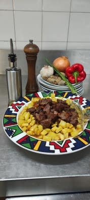 Cocinera o ayudante adelantada