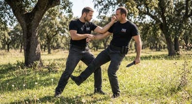 BUSCAMOS INSTRUCTOR DE DEFENSA PERSONA