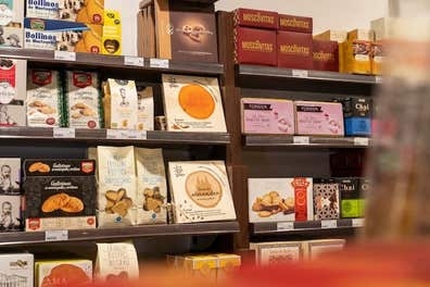 Cocinero/a o ayudante de cocina